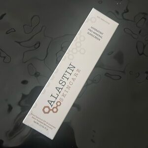 ALASTIN hydratint pro mineral sunscreen
